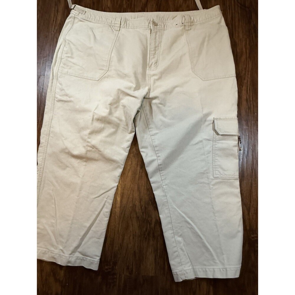 Venezia Women’s Capri Pants Size 24 Khaki Cargo Plus Size Pockets - Picture 2 of 7